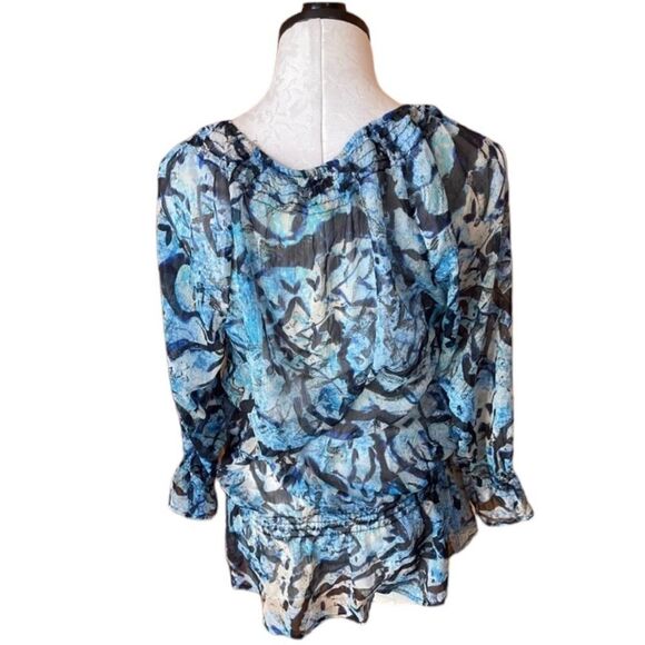✨Chico’s Sheer Blue Embellished Elastic Sz 3X Blouse✨ - Picture 2 of 10